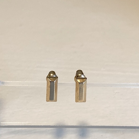 4/$20 Gold Bar Earrings 🌟 - Picture 3 of 3